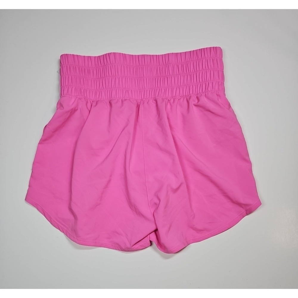 Nike Dri-FIT Womens Pink High Rise Lined Training Shorts Pockets Size Medium NWT - Picture 2 of 9